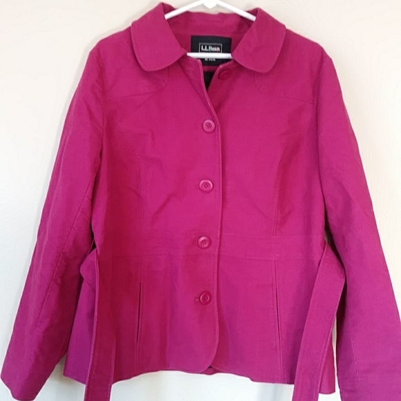 L.L. Bean Jackets & Blazers - L.L. Bean Lined Fuchsia Back Band Pleated Coat Size Medium 26" Long